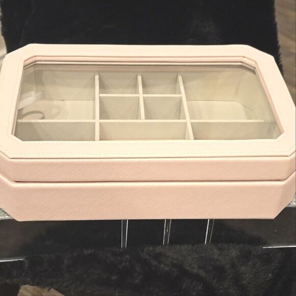 At Home Windowed Sectioned Jewelry Storage - Picture 10 of 10